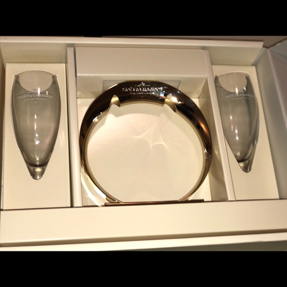 Moet &Chandon Pomponne holder /2 champagne flutes - Picture 5 of 6